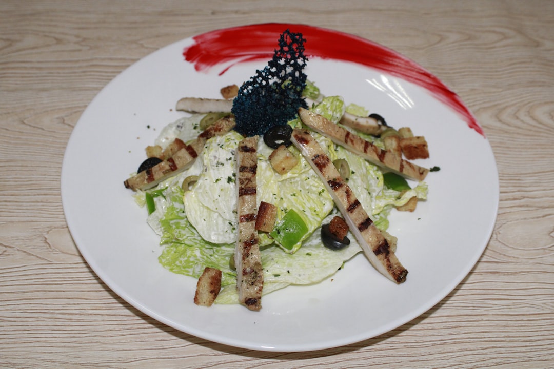 Aromasız Zeytinyağında Hafif Mucizeler - salad with olive oil