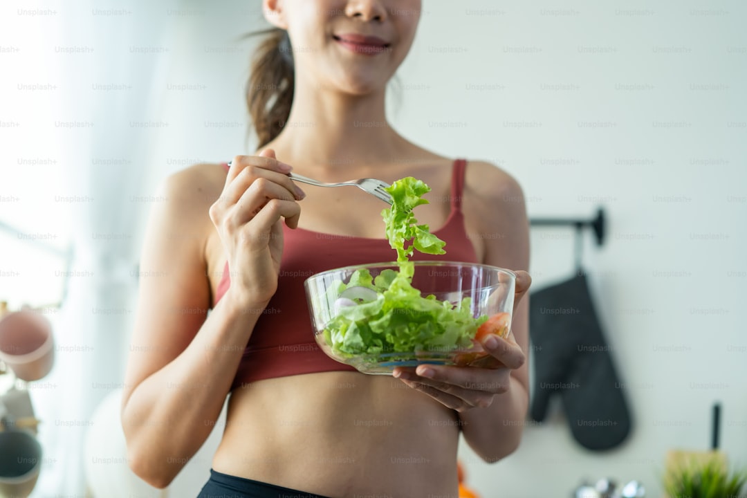 Aromatik Yağlarla Ferahlatıcı Salata Düzeneği - fresh salad bowl