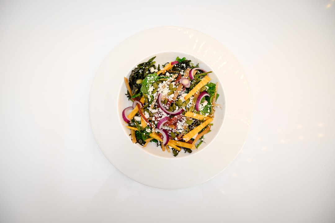 Baharatlı Yağlarla Pratik Salata Sosları - fresh salad