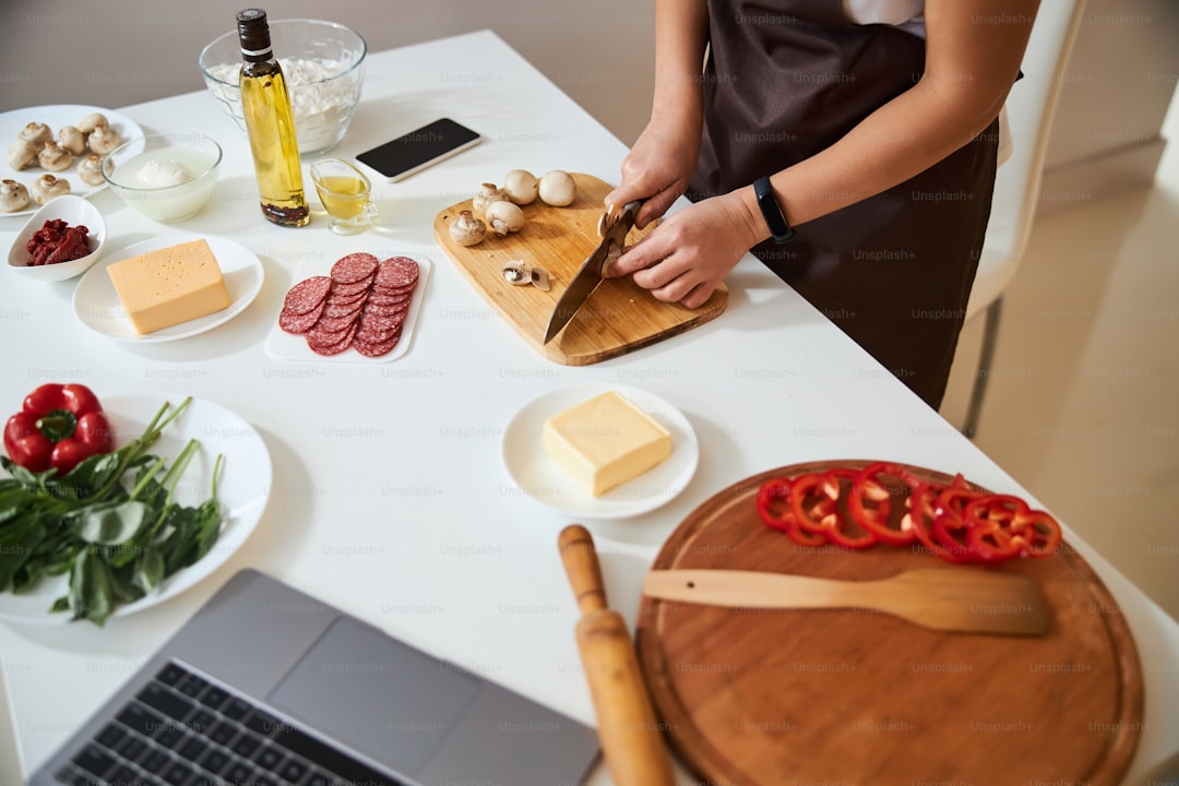 Doğal Birinci Yağları ile Çiğ Beslenme Planları - olive oil