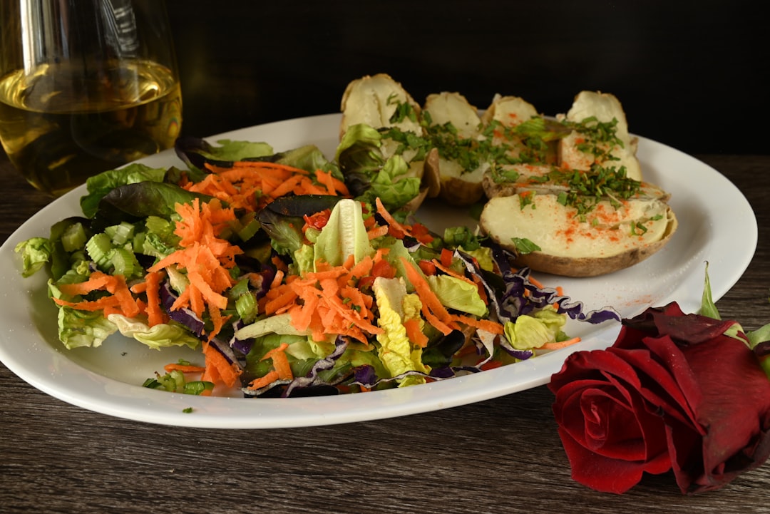 Erken Hasat Çeşitleriyle Meyvemsi Yoğun Zeytinyağı Tadında - salad dressing