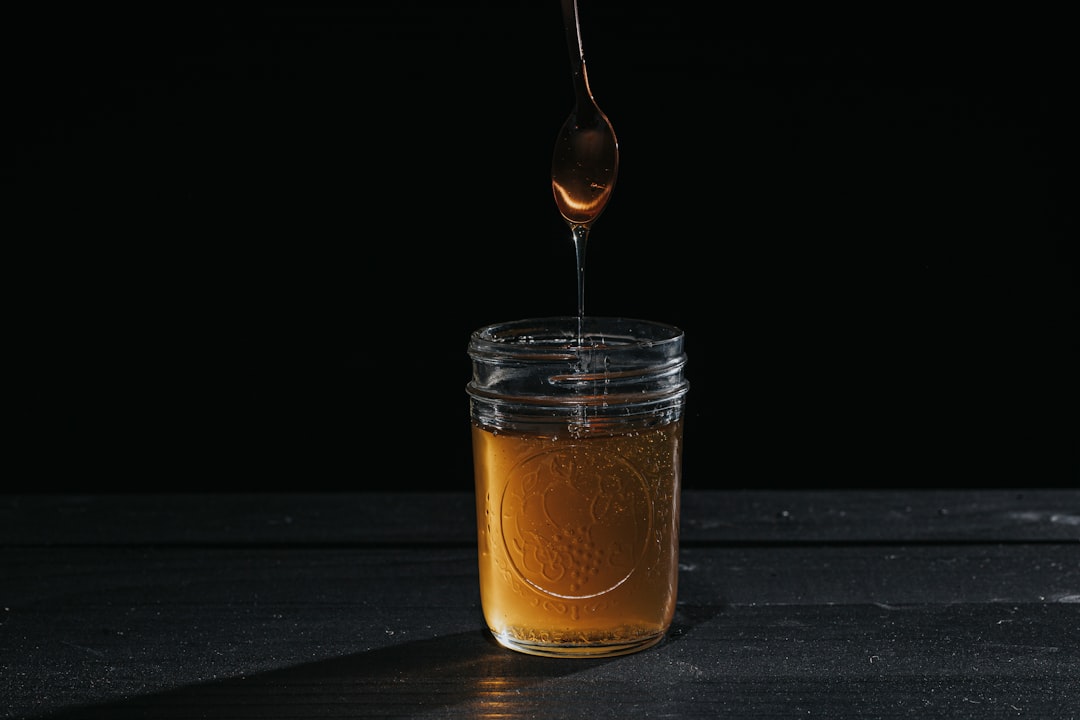 Portakal Aromalı Yağlarla Ferahlatıcı Kokteyl Tarifleri - orange oil in a glass