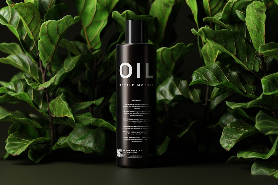 Taş Baskı Yöntemiyle Geleneksel Zeytinyağı Üretim Sanatı - olive oil bottle