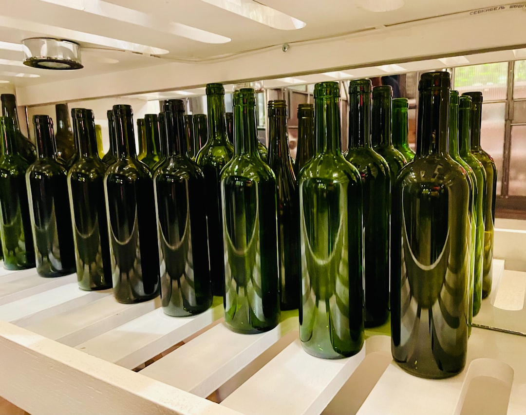 Zeytinyağlı Ürünlerde Sağlık İçin En İyi Seçimler - olive oil bottle